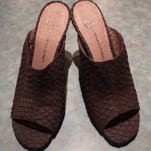 Lisa for Donald J Pliner brown heel slides (sz 8)